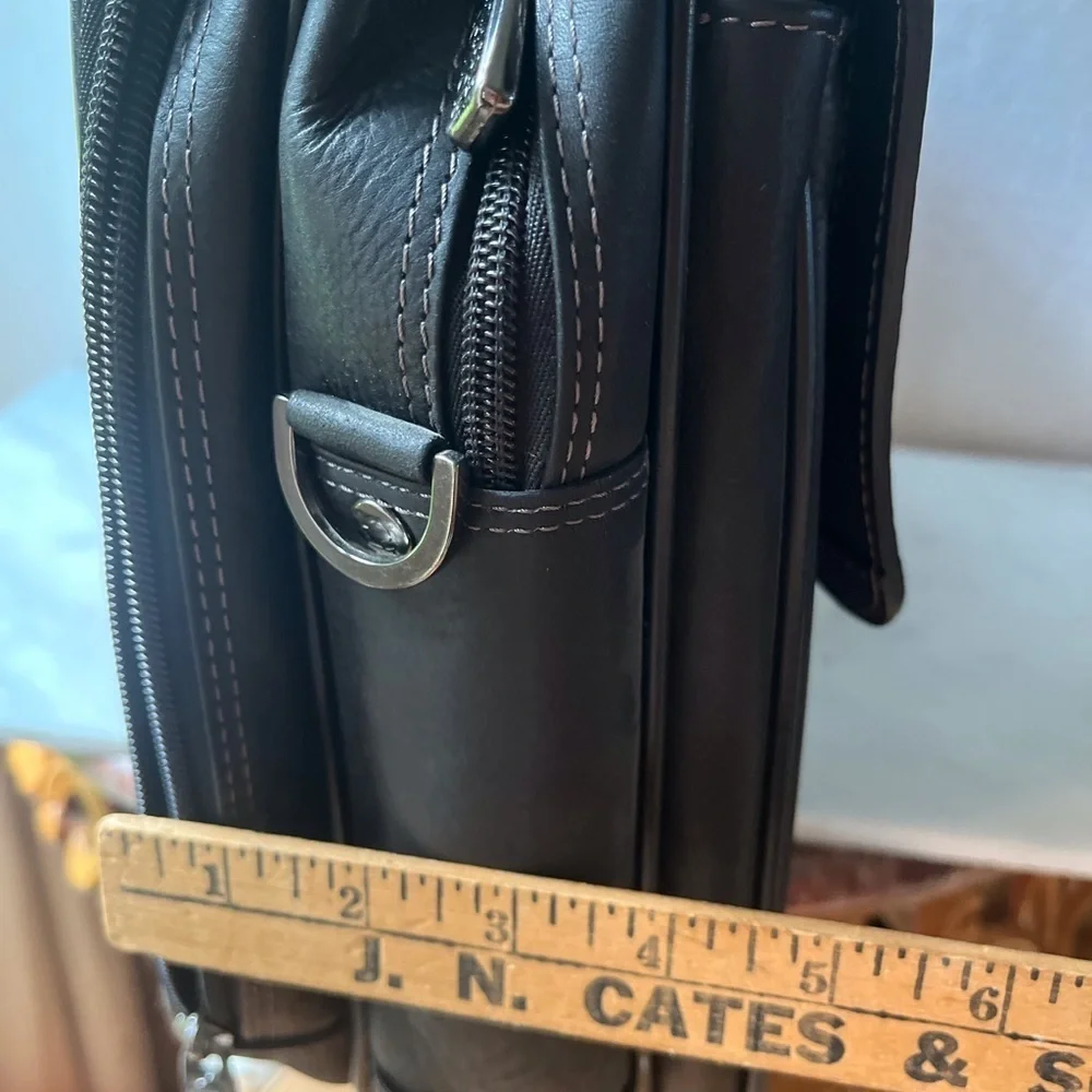 Kenneth Cole Reaction black genuine leather business/laptop bag